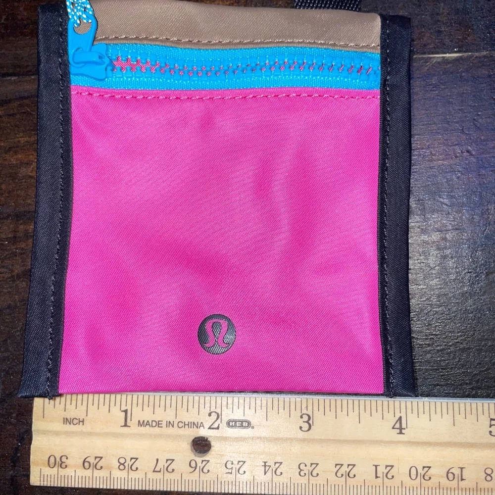 Lululemon Athletica Ever Ready Crossbody Wallet Pink Brown‎
